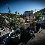 Апартаменты Les 3 Chapeaux 6p Les Canotiers 4p Avec Terrasse Le Melon 2p Sans Terrasse Динан
