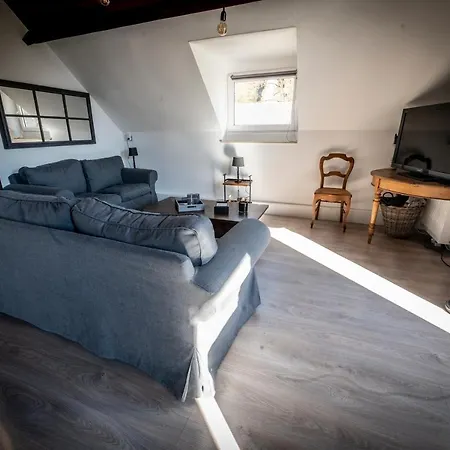 Les 3 Chapeaux 6p Les Canotiers 4p Avec Terrasse Le Melon 2p Sans Terrasse Dinant