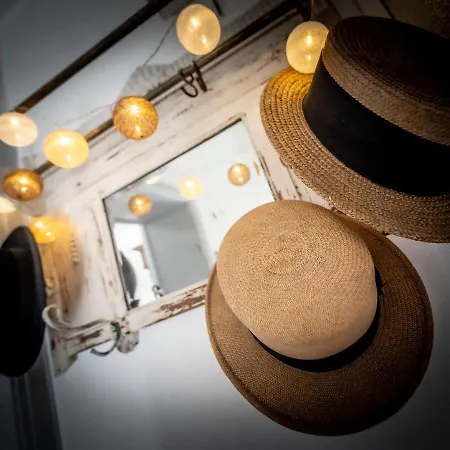 Apartment Les 3 Chapeaux 6p Les Canotiers 4p Avec Terrasse Le Melon 2p Sans Terrasse *