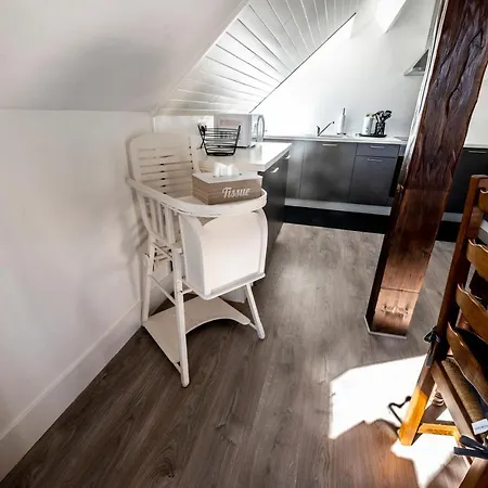 Les 3 Chapeaux 6p Les Canotiers 4p Avec Terrasse Le Melon 2p Sans Terrasse Apartment Dinant
