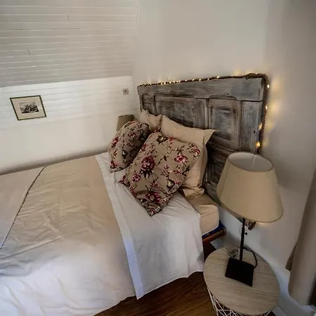 Apartment Les 3 Chapeaux 6p Les Canotiers 4p Avec Terrasse Le Melon 2p Sans Terrasse Dinant