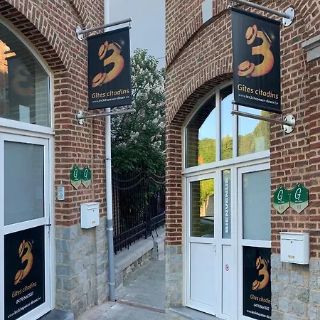 Les 3 Chapeaux 6p Les Canotiers 4p Avec Terrasse Le Melon 2p Sans Terrasse Apartment Dinant