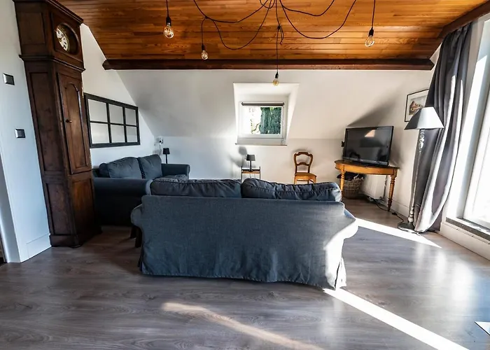 Les 3 Chapeaux 6p Les Canotiers 4p Avec Terrasse Le Melon 2p Sans Terrasse *