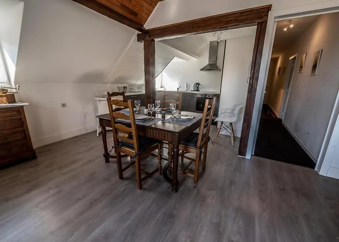 Appartement Les 3 Chapeaux 6p Les Canotiers 4p Avec Terrasse Le Melon 2p Sans Terrasse *