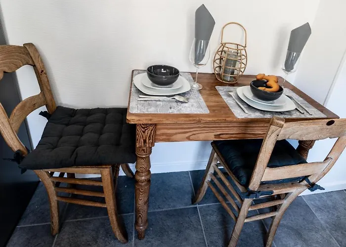 Appartement Les 3 Chapeaux 6p Les Canotiers 4p Avec Terrasse Le Melon 2p Sans Terrasse