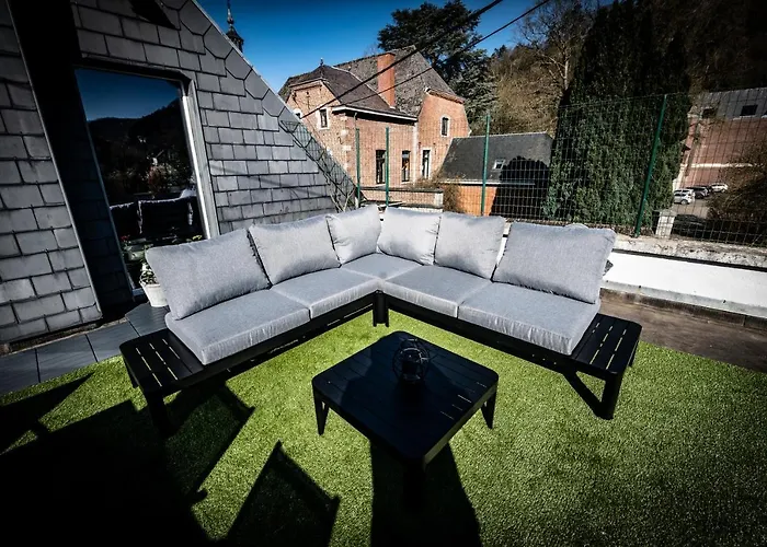 Les 3 Chapeaux 6p Les Canotiers 4p Avec Terrasse Le Melon 2p Sans Terrasse * Dinant